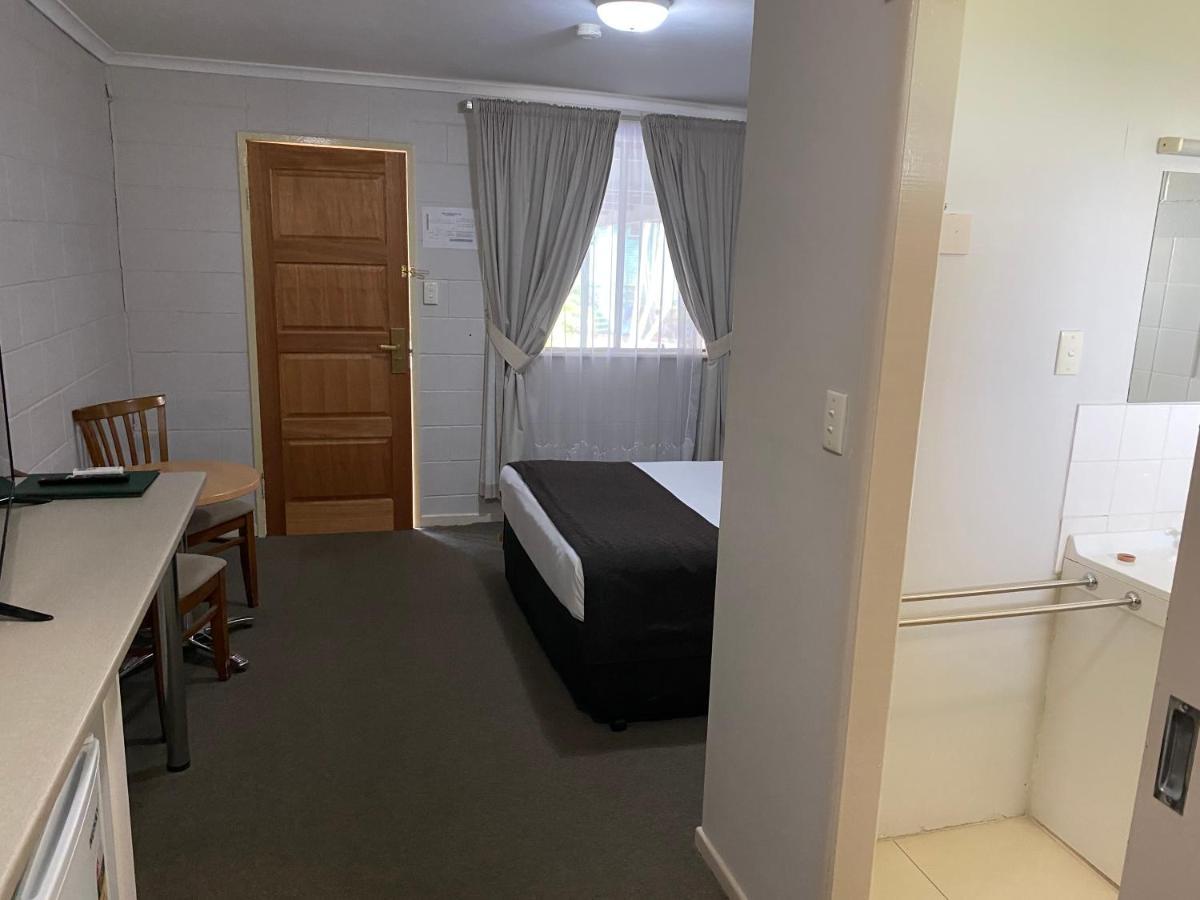 Puffers Inn Loganholme Экстерьер фото