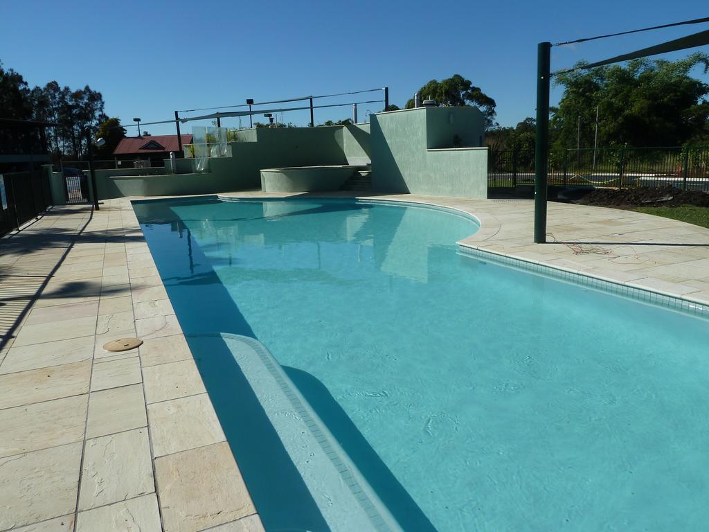 Puffers Inn Loganholme Экстерьер фото