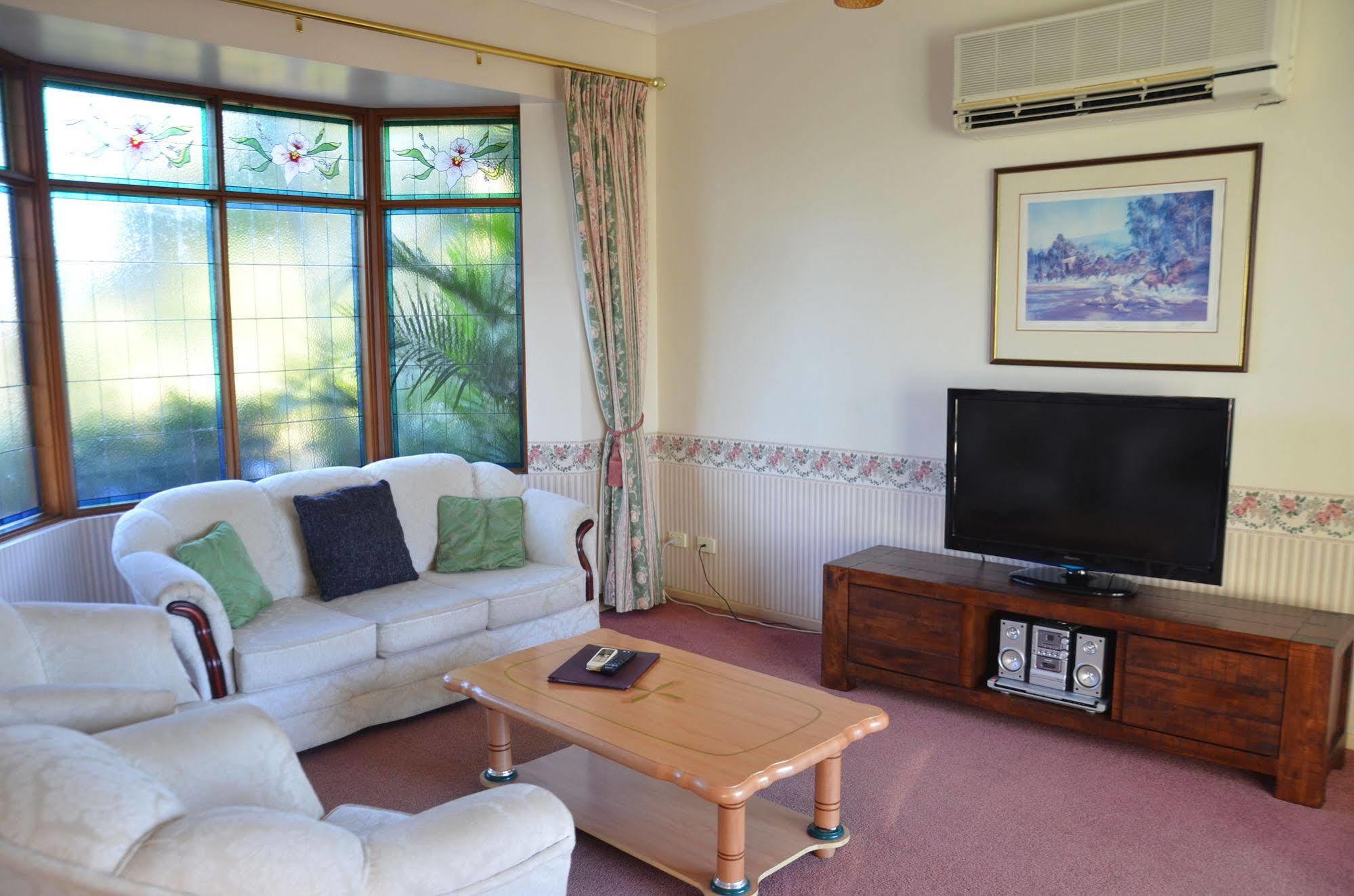 Puffers Inn Loganholme Экстерьер фото