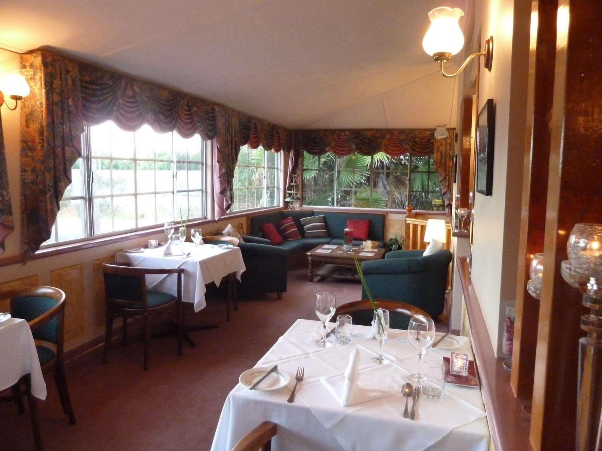 Puffers Inn Loganholme Экстерьер фото